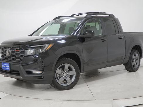 Used 2024 Honda Ridgeline TrailSport image 1