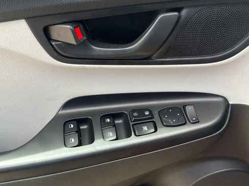 Used 2023 Hyundai Kona SEL FWD image 25