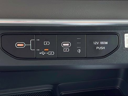 New 2026 Kia Carnival EX FWD image 21