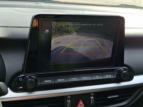 Used 2024 Kia Forte LXS image 17