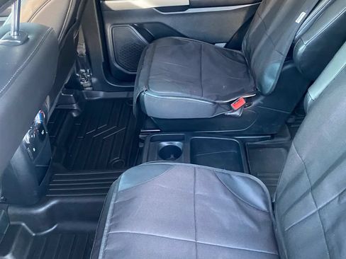 Used 2021 Ford Explorer Limited w/ Equipment Group 301A RWD image 18
