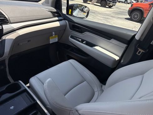 New 2026 Honda Odyssey EX-L image 22