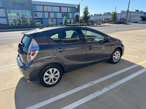 Used 2014 Toyota Prius C Three FWD image 5