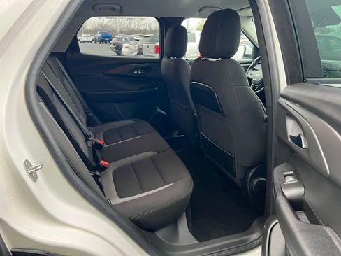 Used 2023 Chevrolet TrailBlazer LT w/ Convenience Package image 11
