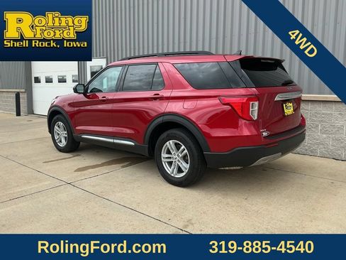Used 2023 Ford Explorer XLT w/ Equipment Group 202A AWD/4WD image 3