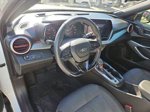 Used 2024 Chevrolet Trax RS image 10