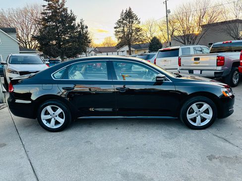 Used 2015 Volkswagen Passat 1.8T SE image 2