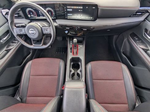 Used 2025 Nissan Kicks SR image 11