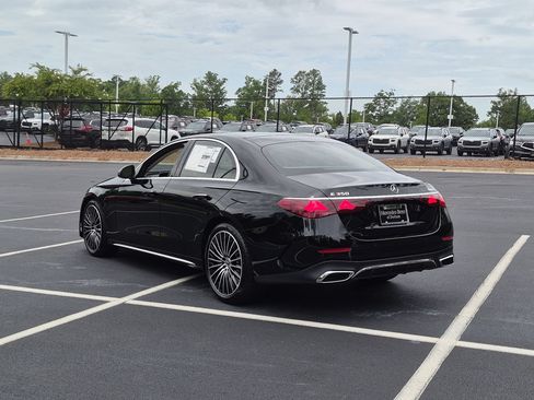 New 2026 Mercedes-Benz E 350 4MATIC Sedan image 8