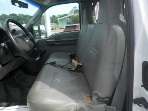 Used 2005 Ford F350 4x4 SuperCab DRW Super Duty image 14