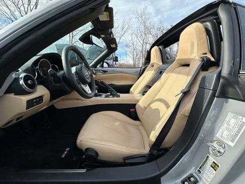 Used 2025 MAZDA MX-5 Miata RF Grand Touring image 23