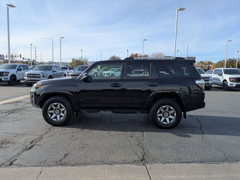 Used 2017 Toyota 4Runner SR5 image 7