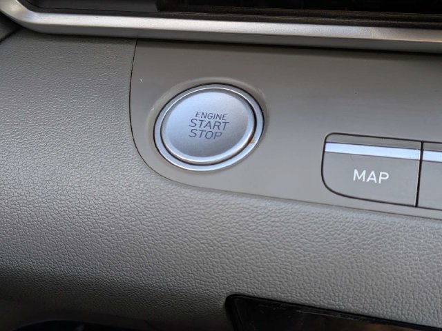 Used 2023 Hyundai Elantra SEL w/ Convenience Package FWD image 28