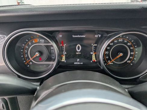 Used 2023 Jeep Wrangler Unlimited Sahara AWD/4WD image 16