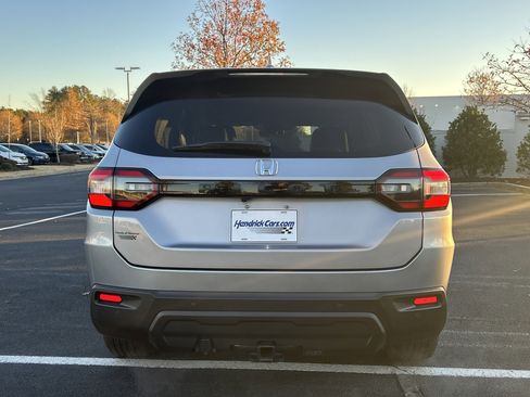 Certified 2024 Honda Pilot EX-L image 8