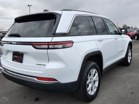 Used 2023 Jeep Grand Cherokee Limited image 18
