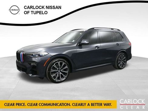 Used 2021 BMW X7 M50i image 1