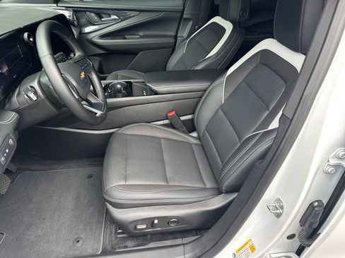 Certified 2024 Chevrolet Blazer EV LT AWD/4WD image 9