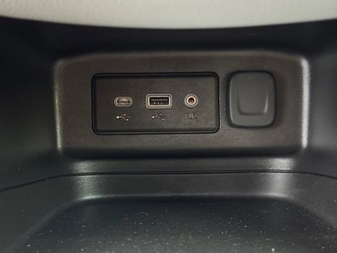 Used 2024 Chevrolet Equinox LT w/ LPO, Floor Liner Package FWD image 26