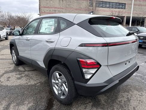 New 2026 Hyundai Kona SE image 11