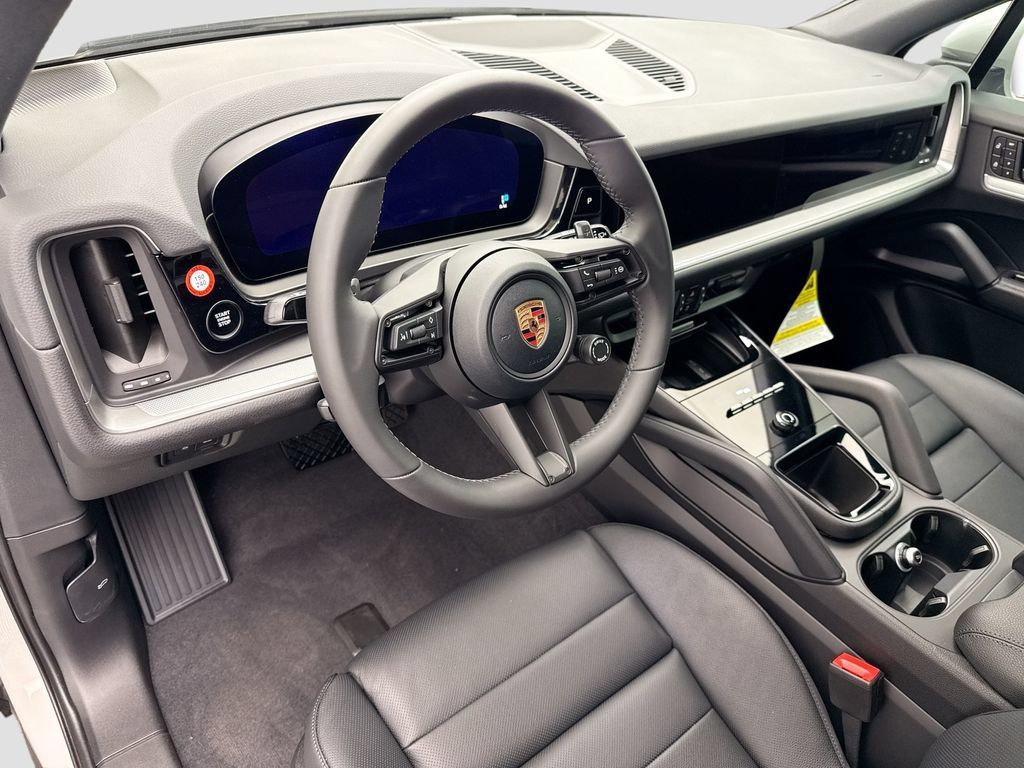 Used 2026 Porsche Cayenne AWD/4WD image 4