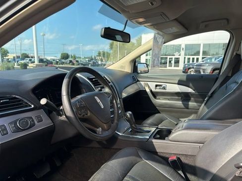 Used 2012 Lincoln MKX FWD image 17