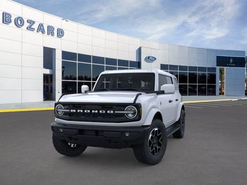 New 2026 Ford Bronco Outer Banks image 2