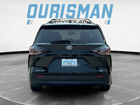 Used 2025 Toyota Sienna XLE w/ XLE Plus Package AWD/4WD image 6