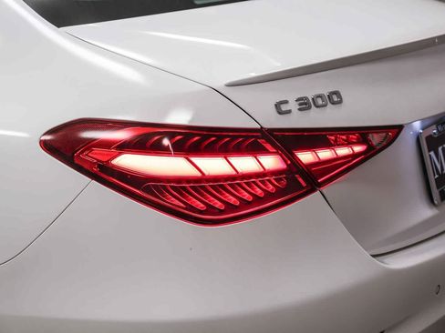 Used 2023 Mercedes-Benz C 300 Sedan image 4