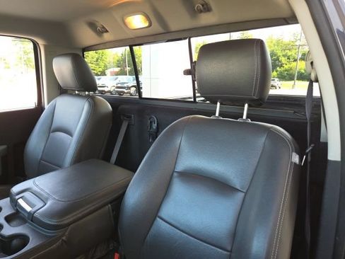 Used 2015 RAM 1500 Classic SLT w/ Luxury Group AWD/4WD image 9
