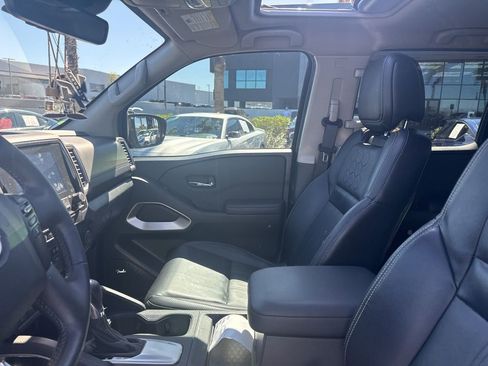 Used 2024 Nissan Frontier SL w/ Technology Package image 22