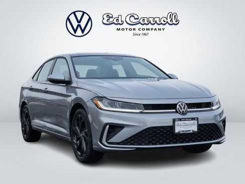 New 2026 Volkswagen Jetta SE image 3