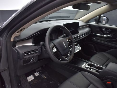 New 2025 Lincoln Corsair Reserve image 11