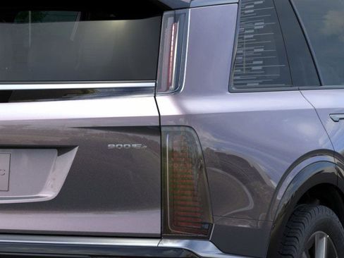 New 2026 Cadillac Vistiq Luxury image 11