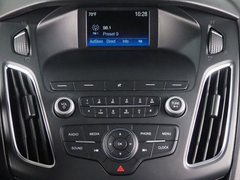 Used 2018 Ford Focus ST image 25