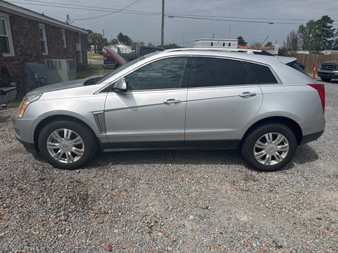 Used 2015 Cadillac SRX Luxury image 3