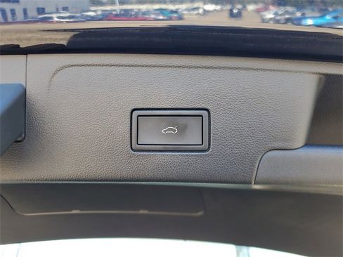 Used 2024 Volkswagen Atlas Cross Sport SEL R-Line image 8