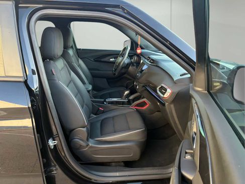Used 2022 Chevrolet TrailBlazer RS image 16
