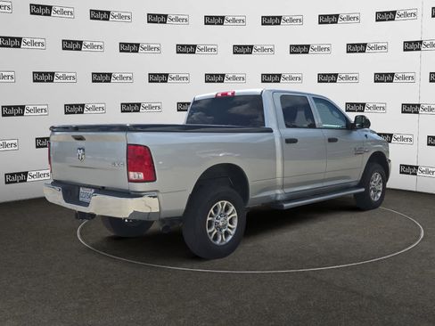 Used 2014 RAM 2500 Tradesman w/ Chrome Appearance Group AWD/4WD image 5