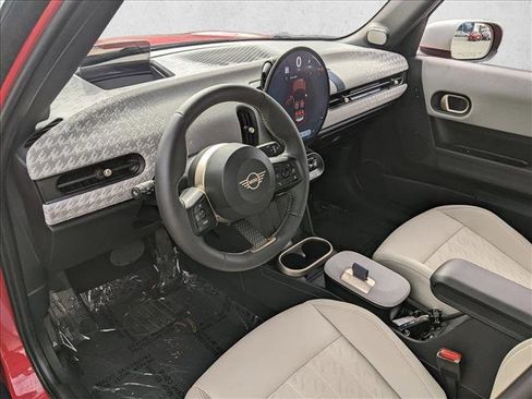 Certified 2025 MINI Cooper S image 10