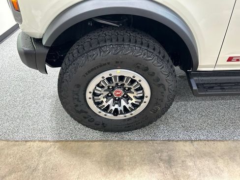 New 2026 Ford Bronco Outer Banks w/ Sasquatch Package AWD/4WD image 31
