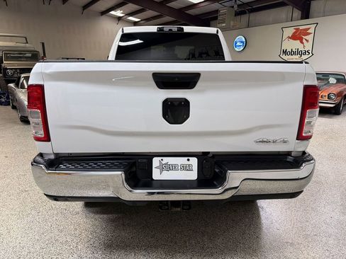 Used 2024 RAM 2500 Tradesman w/ Chrome Appearance Group AWD/4WD image 8