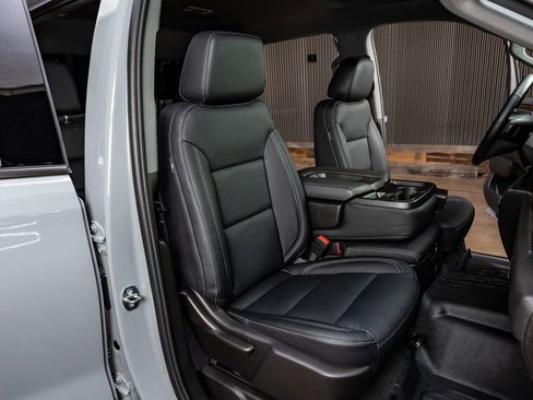 Used 2024 GMC Sierra 1500 Elevation image 30