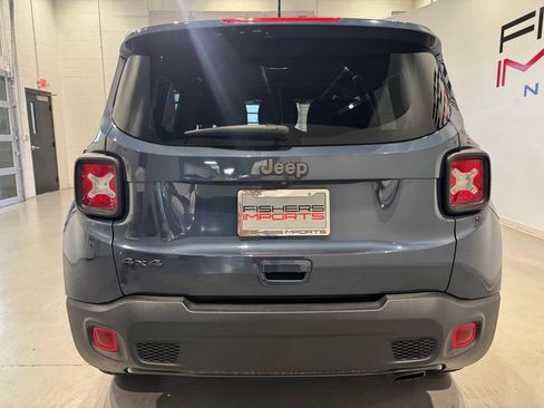 Used 2021 Jeep Renegade Latitude AWD/4WD image 6