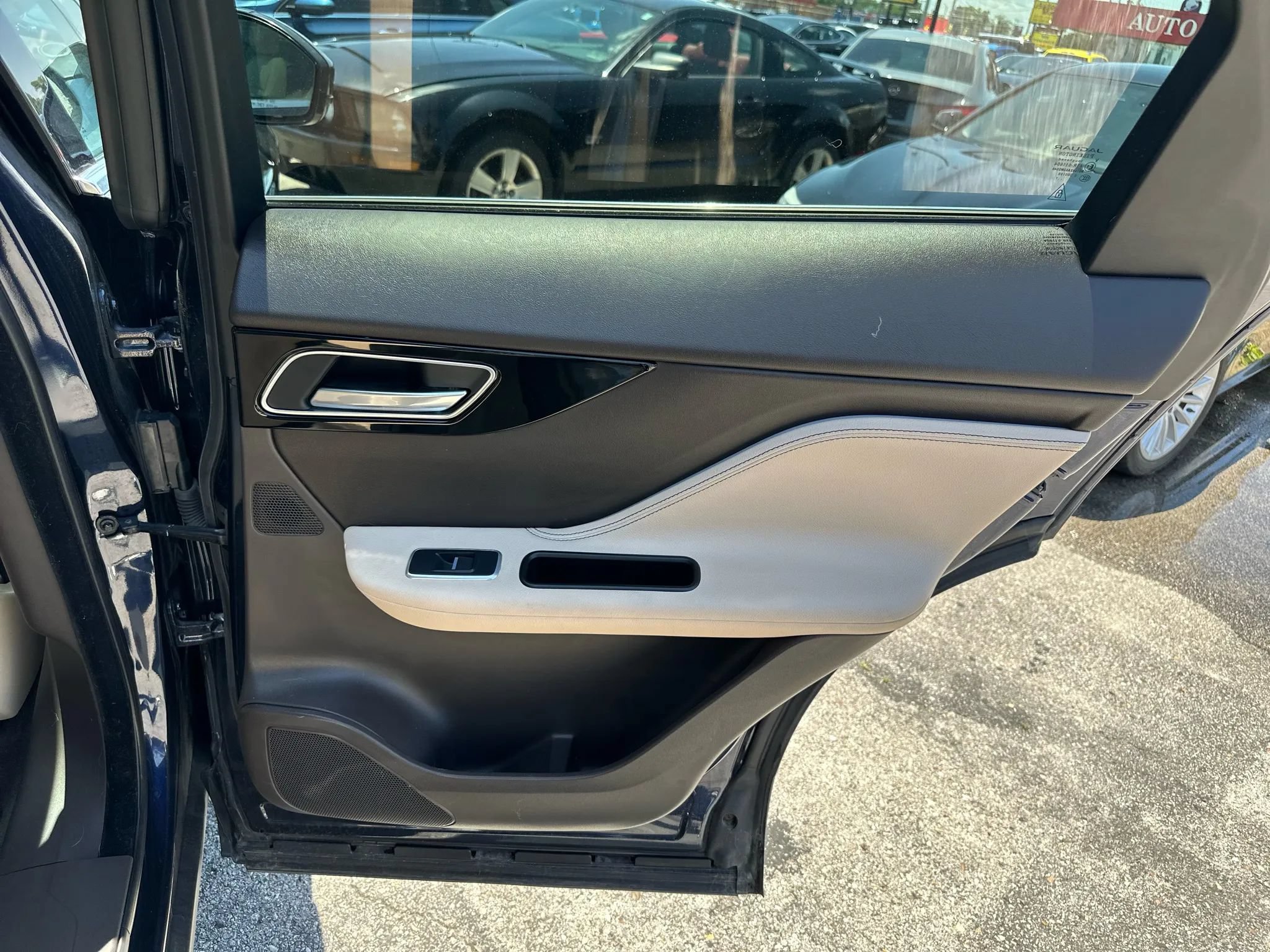 Used 2018 Jaguar F-PACE Prestige AWD/4WD image 22