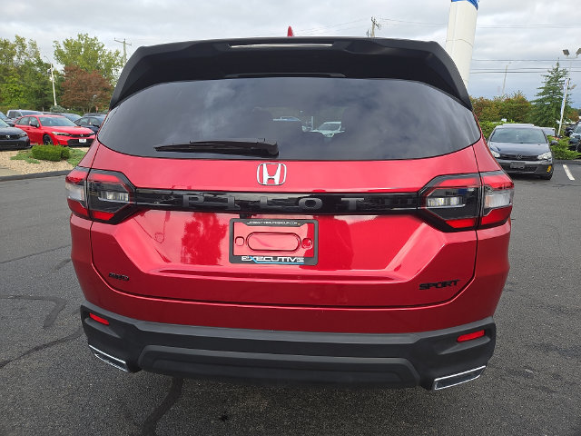 Used 2025 Honda Pilot Sport image 3