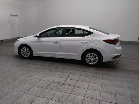 Used 2019 Hyundai Elantra SE w/ Cargo Package FWD image 3