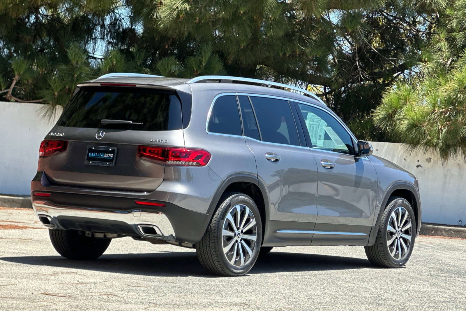 Used 2022 Mercedes-Benz GLB 250 4MATIC image 4