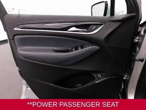 Used 2022 Buick Enclave Essence w/ Sport Touring Edition image 25