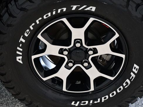 Used 2018 Jeep Wrangler Unlimited Rubicon AWD/4WD image 22